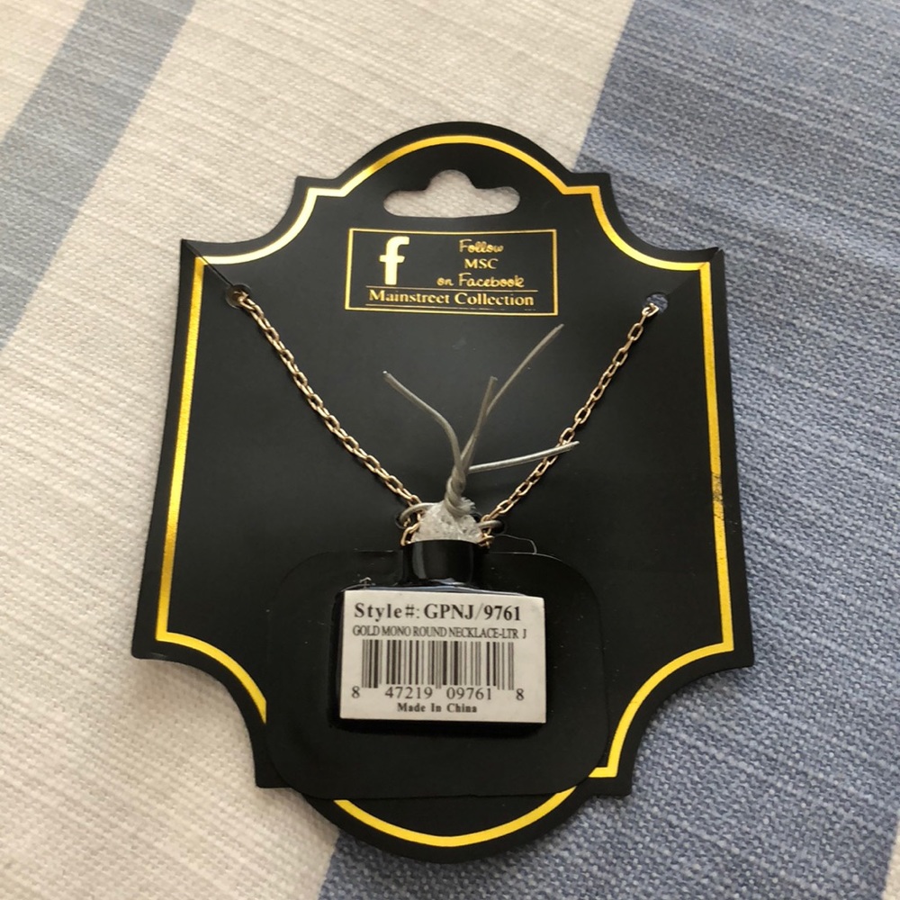 Gold monogram necklace - Picture 2 of 2